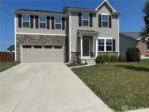 2698 Childers Dr, Xenia, OH 45385