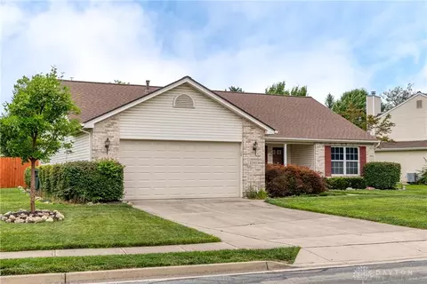 2293 Faircreek Ridge Dr, Fairborn, OH 45324