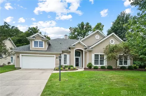 1214 Forest Walk Dr, Dayton, OH 45459