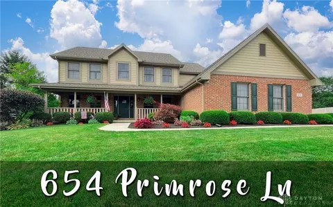 654 Primrose Ln, Tipp City, OH 45371