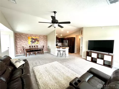 276 Old Pond Rd, Springboro, OH 45066 photo 9