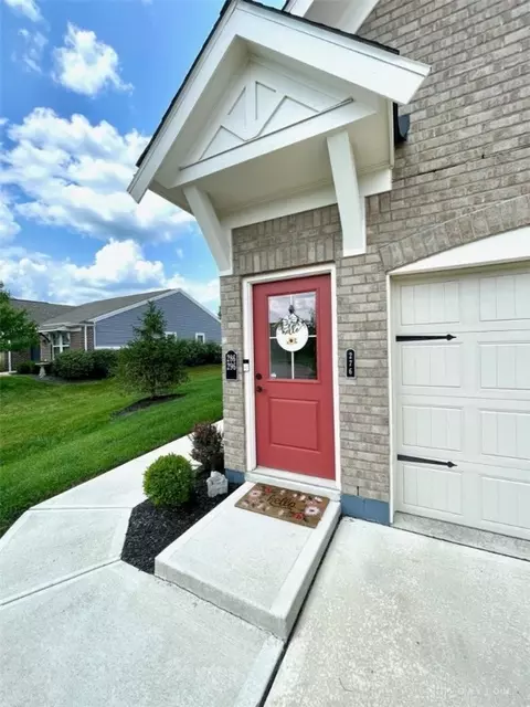 276 Old Pond Rd, Springboro, OH 45066 photo 2