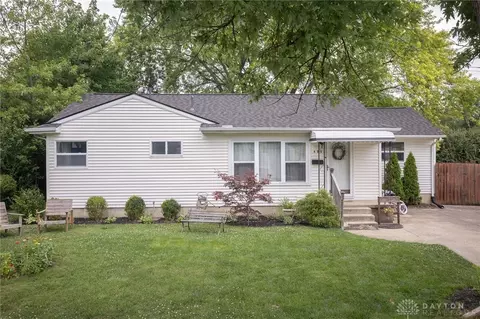 499 Travis Dr, Dayton, OH 45431 photo 3