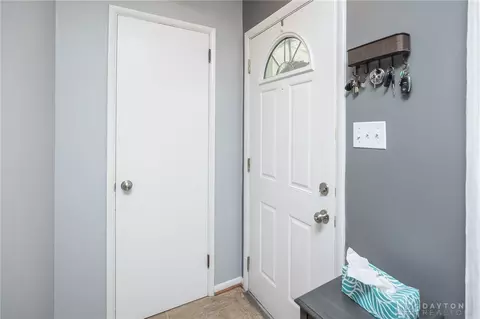 499 Travis Dr, Dayton, OH 45431 photo 5