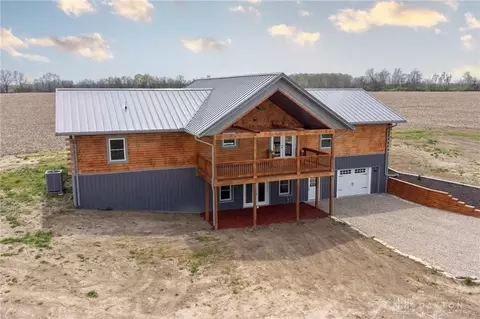 9246 Westbrook Rd, Brookville, OH 45309