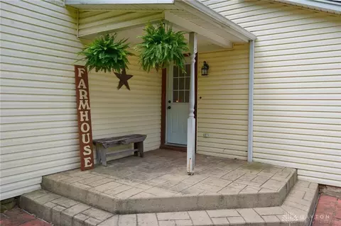 2987 Old Mill Rd, Springfield, OH 45502 photo 3