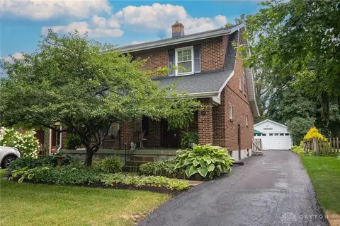 310 Orchard Dr, Oakwood, OH 45419