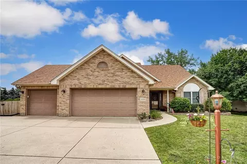 6884 Summergreen Dr, Dayton, OH 45424