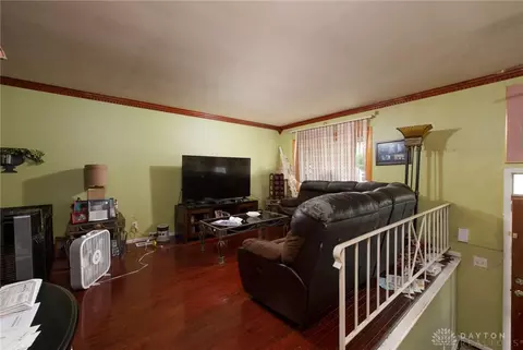 1941 Elmsford St, Springfield, OH 45506 photo 4
