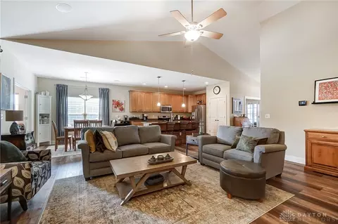 1436 Chantilly Ln, Centerville, OH 45458 photo 17