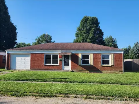1633 Reid Ave, Xenia, OH 45385