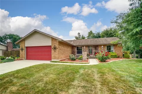 300 Birdsong Dr, Vandalia, OH 45377