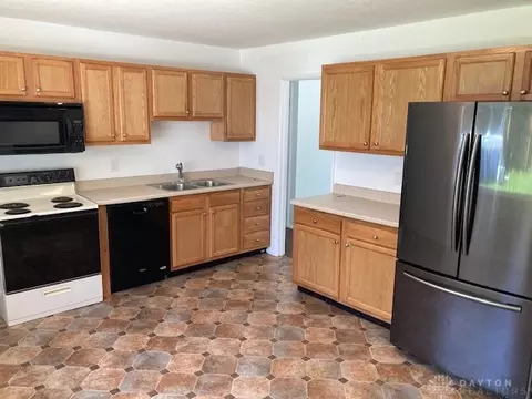 3316 Tackett St, Springfield, OH 45503 photo 6