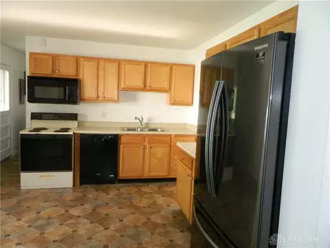 3316 Tackett St, Springfield, OH 45503 photo 7