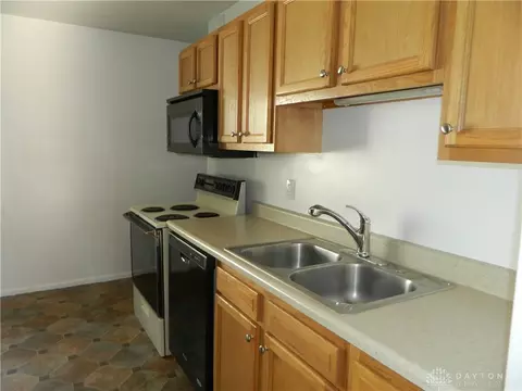 3316 Tackett St, Springfield, OH 45503 photo 9