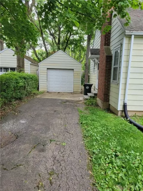 3865 Far Hills Ave, Kettering, OH 45429 photo 4