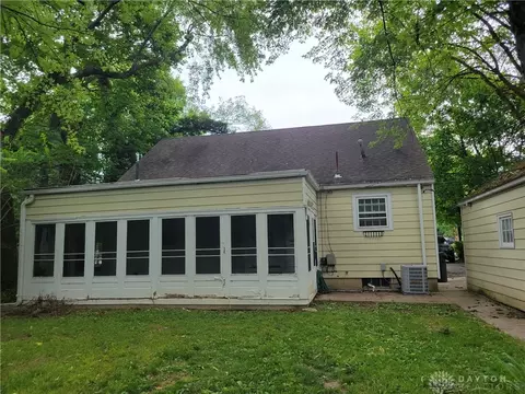 3865 Far Hills Ave, Kettering, OH 45429 photo 2