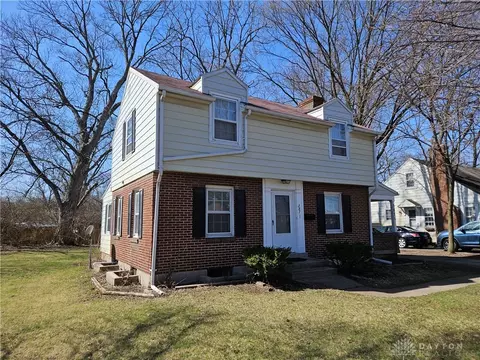 3871 Far Hills Ave, Kettering, OH 45429