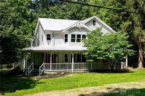 252 Sperling Ln, Xenia, OH 45385
