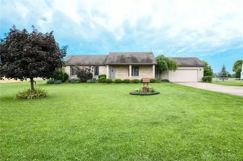 3672 N Hampton Rd, Springfield, OH 45502