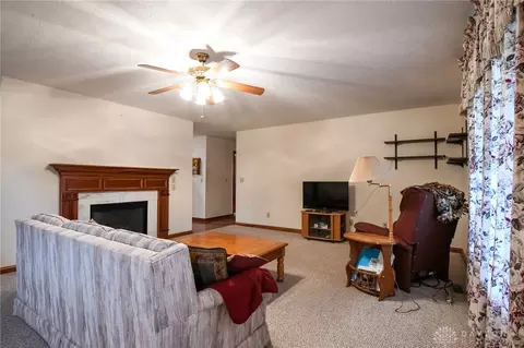 3672 N Hampton Rd, Springfield, OH 45502 photo 6