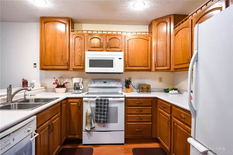 3672 N Hampton Rd, Springfield, OH 45502 photo 15