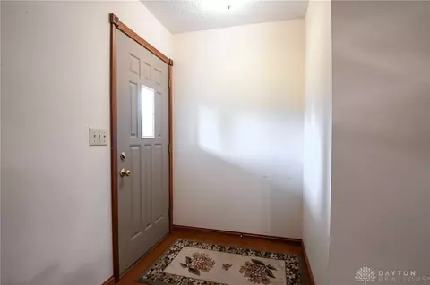 3672 N Hampton Rd, Springfield, OH 45502 photo 5
