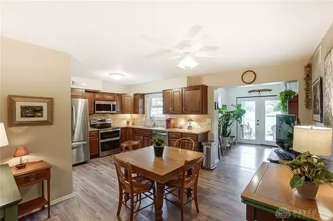 5419 Troy Rd, Springfield, OH 45502 photo 10