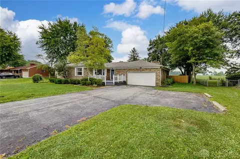 5419 Troy Rd, Springfield, OH 45502