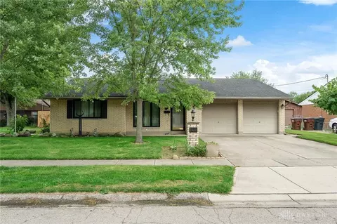 140 Redbud Dr, Springboro, OH 45066