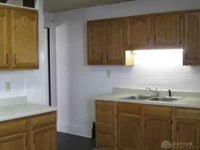 608 Stanton Ave, Springfield, OH 45503 photo 3