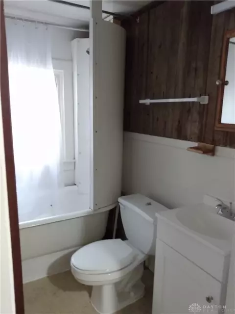 222 E Mccreight Ave, Springfield, OH 45503 photo 6
