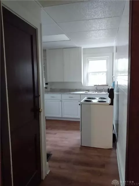 222 E Mccreight Ave, Springfield, OH 45503 photo 2