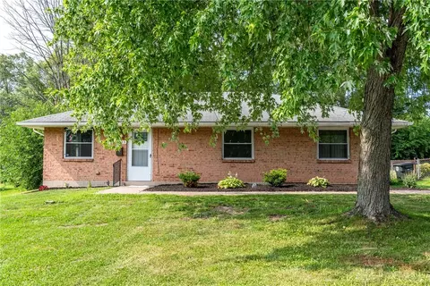 5113 Robb Ct, Dayton, OH 45417 photo 2