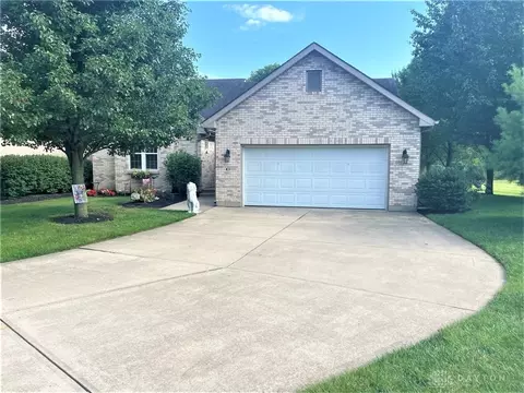 43 Knollview Ct, Germantown, OH 45327