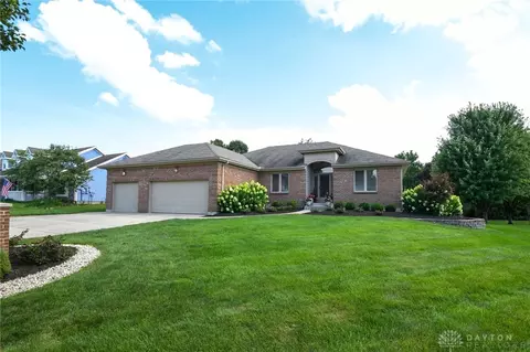 293 Chapel Dr, Springboro, OH 45066