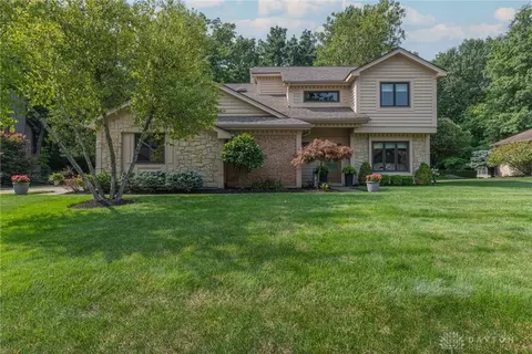 715 Oaknoll Dr, Springboro, OH 45066