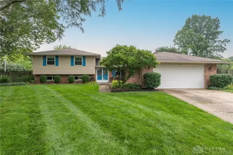 911 Shortcreek Cir, Washington Township, OH 45458
