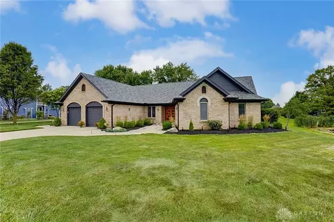 1665 Haley Dr, Dayton, OH 45458