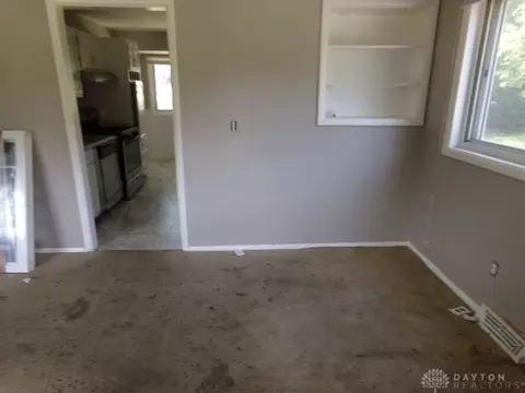 10309 Roberta Dr, Cincinnati, OH 45215 photo 3