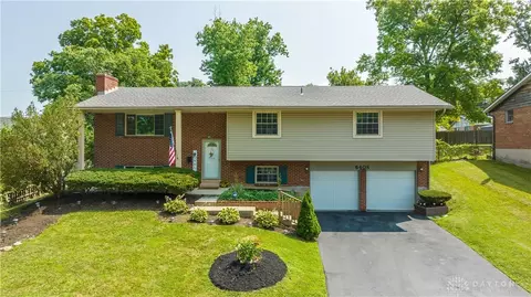 6408 Clematis Dr, West Carrollton, OH 45449