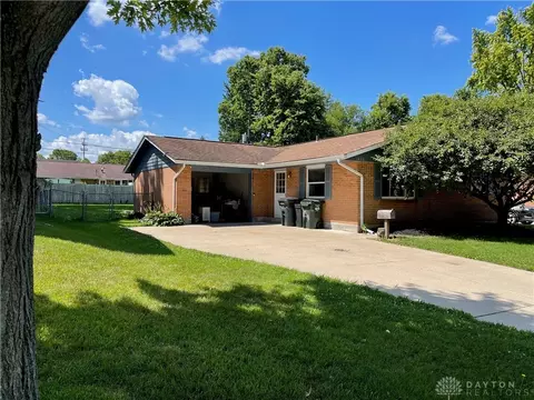 1230 E Lindsey Ave, Miamisburg, OH 45342
