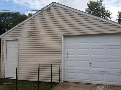916 Mavor St, Springfield, OH 45505 photo 2