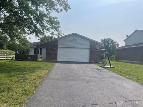 6960 Castlebrook Dr, Franklin, OH 45005