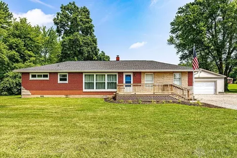 64 Grandview Dr, Lebanon, OH 45036