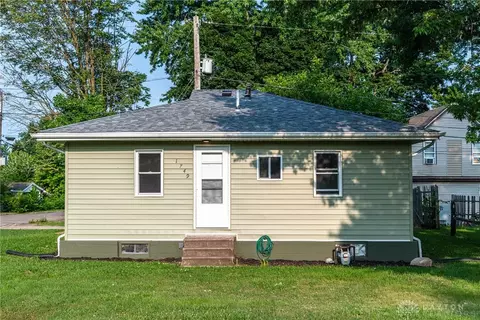1749 Miami Ave, Fairborn, OH 45324