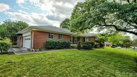 800 W Stroop Rd, Kettering, OH 45429
