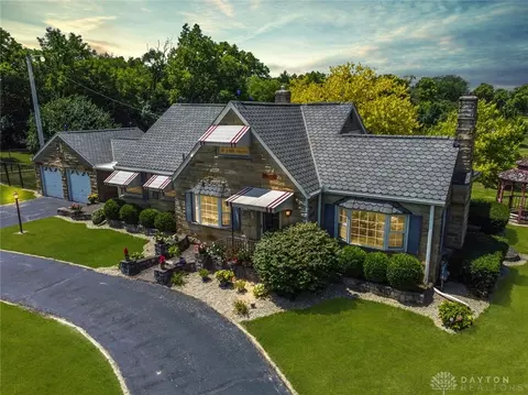 855 S Linden Ave, Miamisburg, OH 45342