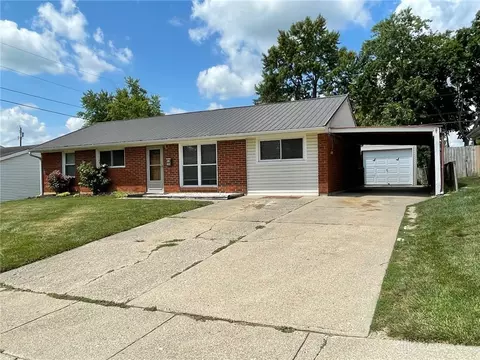 457 Kristine Ln, Franklin, OH 45005