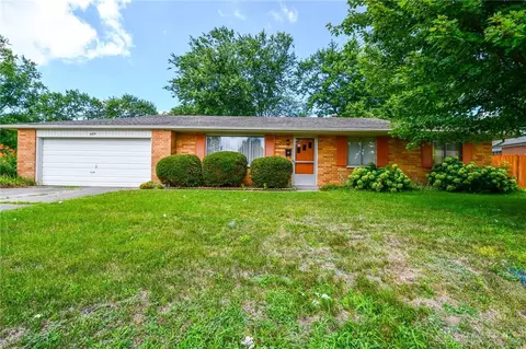 6891 Packingham Dr, Englewood, OH 45322